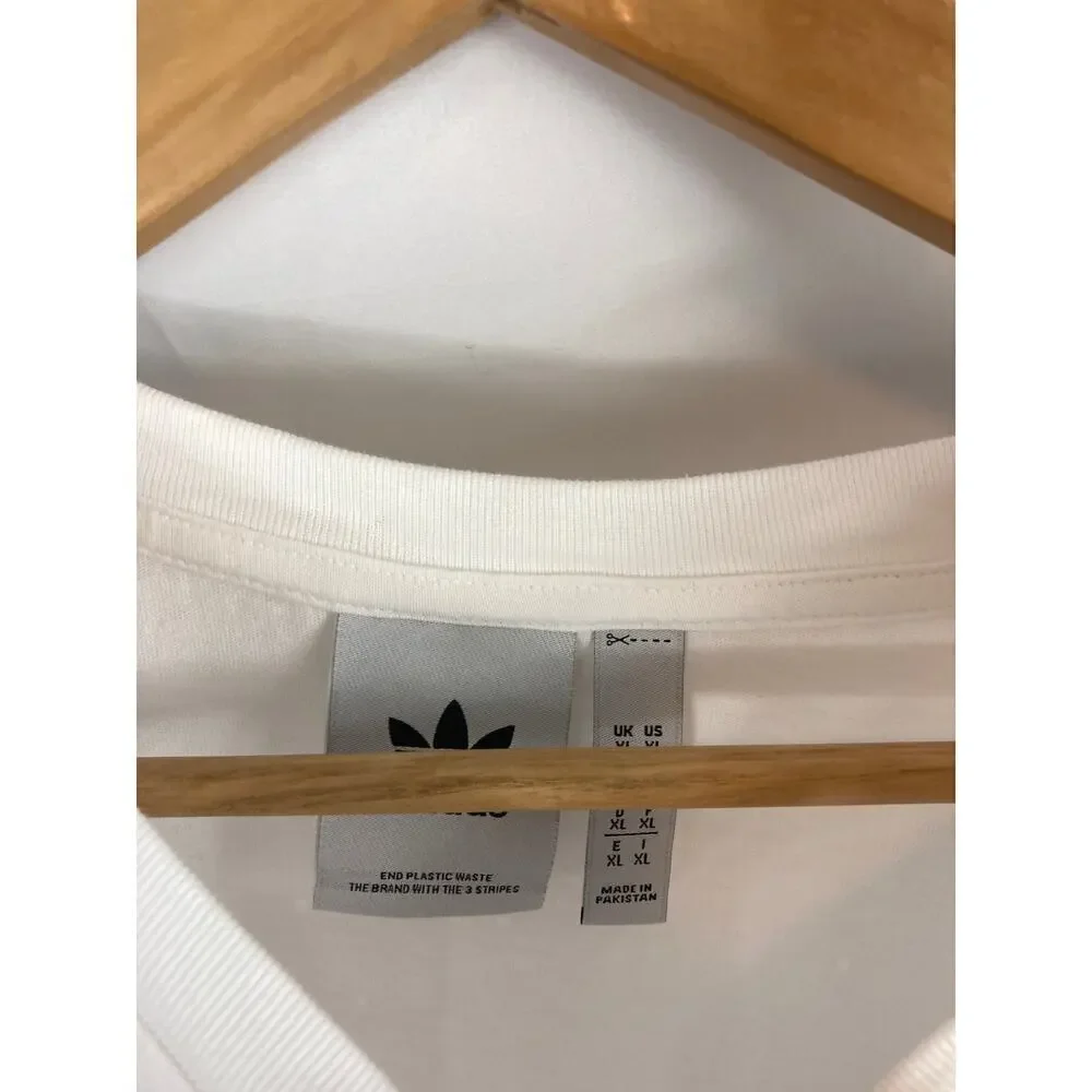 Adidas originals mens graphic united tshirt size XL